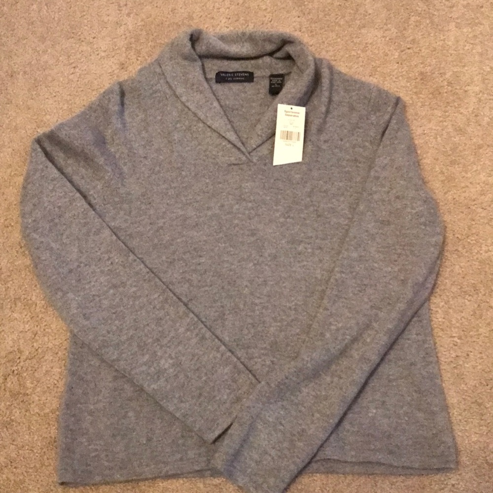 Valerie Stevens 100% cashmere sweater.